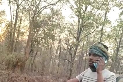 करतला क्षेत्र में कोयले का काला खेल! बाइक-साइकिल से हो रहा अवैध परिवहन